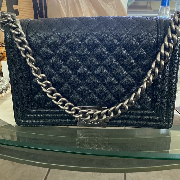 Quilted shoulder bag - Picture 2 of 5